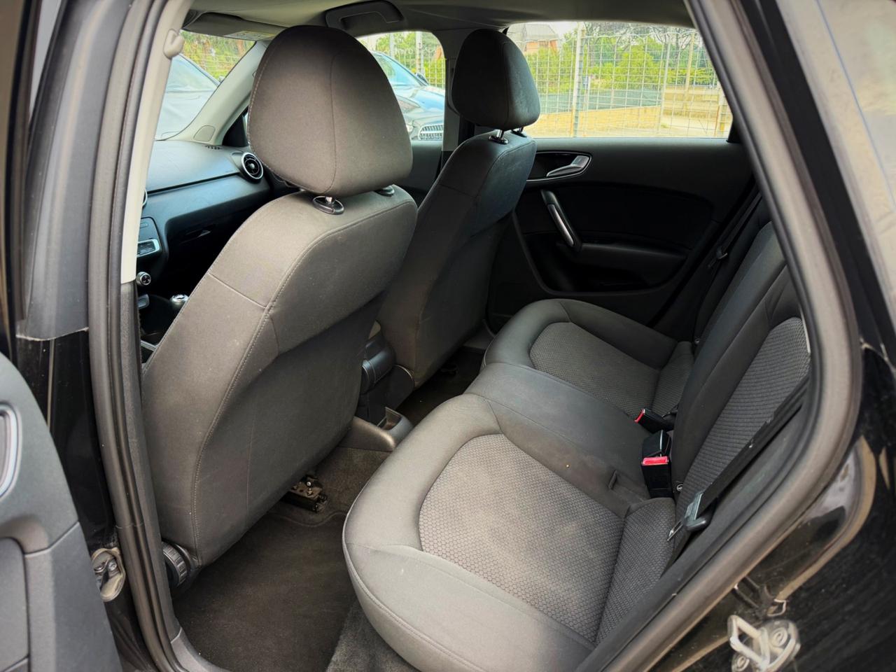 Audi A1 1.6 TDI 116 CV Admired S Line