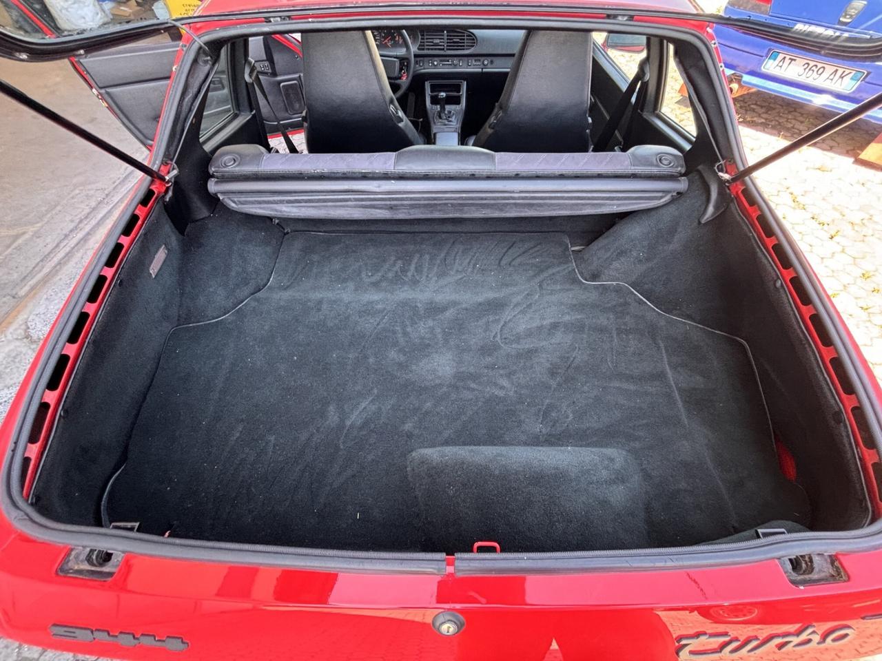 Porsche 944 Turbo S