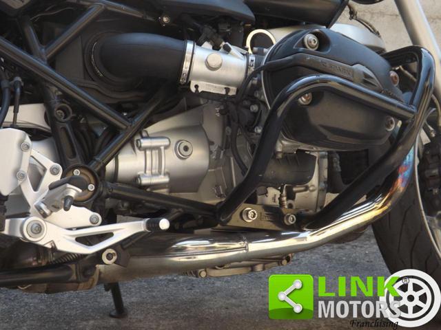 BMW R 1200 R anno 2008 con valigie laterali BMW originali