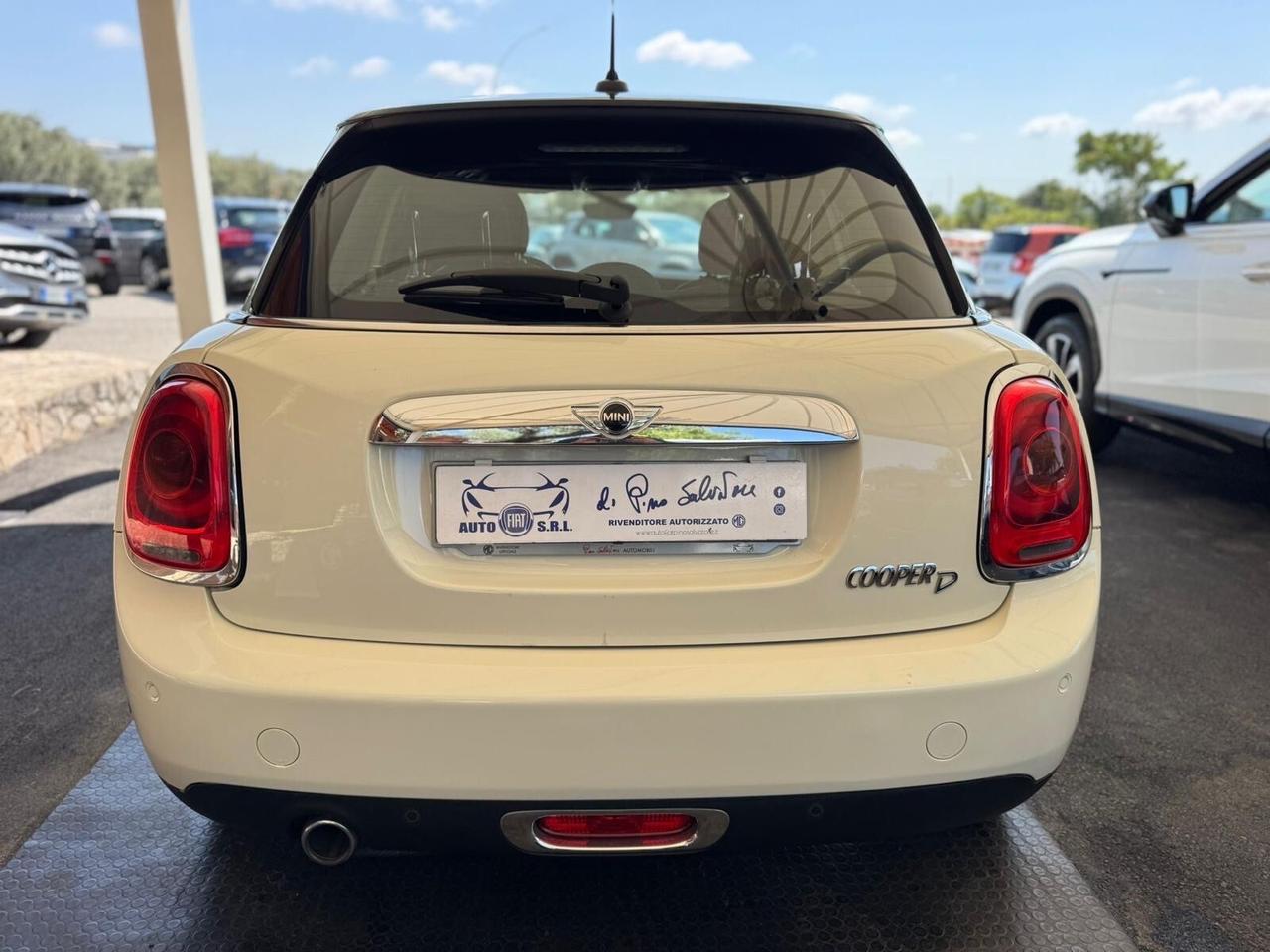 Mini 1.5 Cooper D Business 5 porte