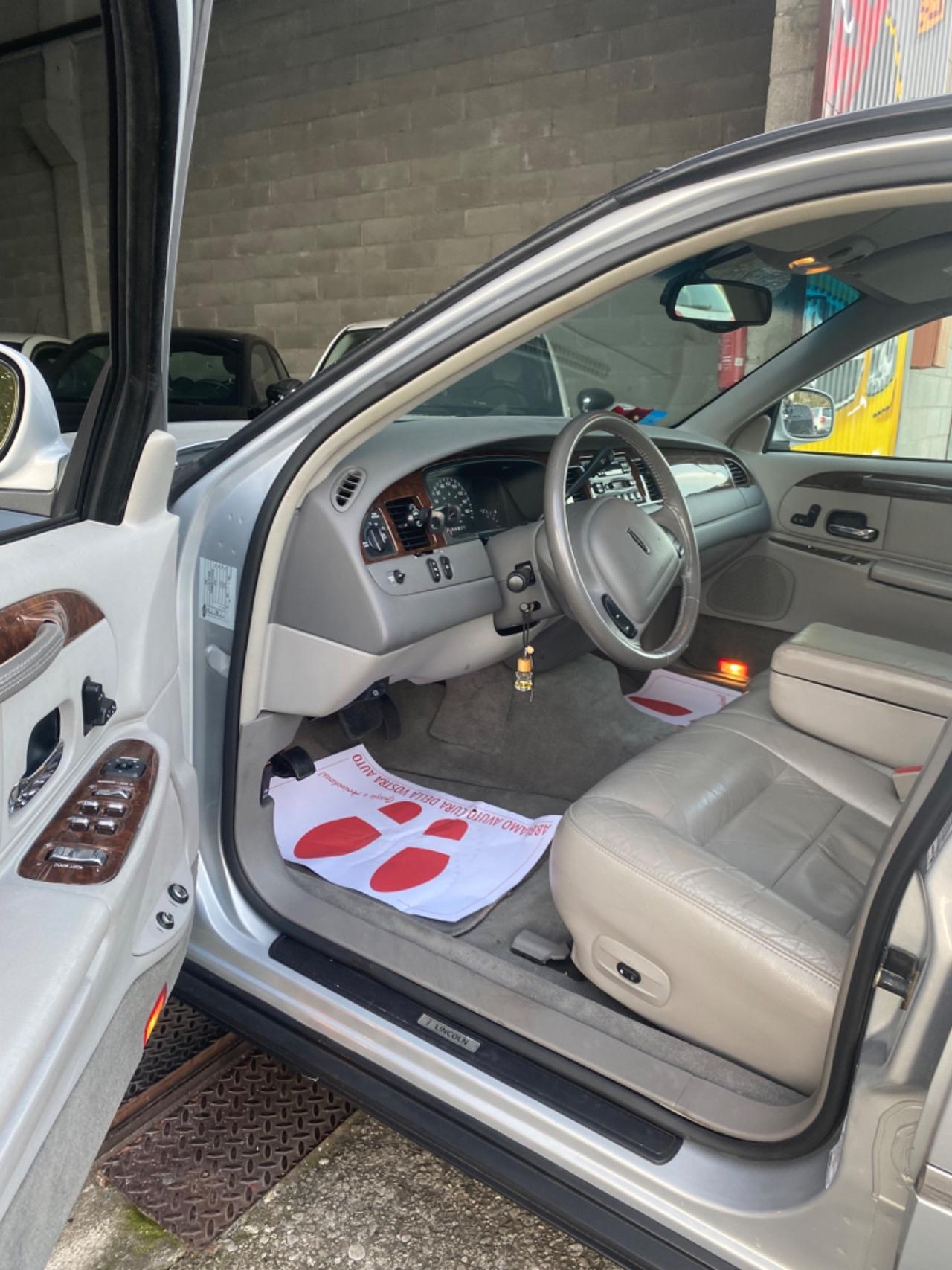Lincoln Town car GPL 4.6 FULL 33.000km