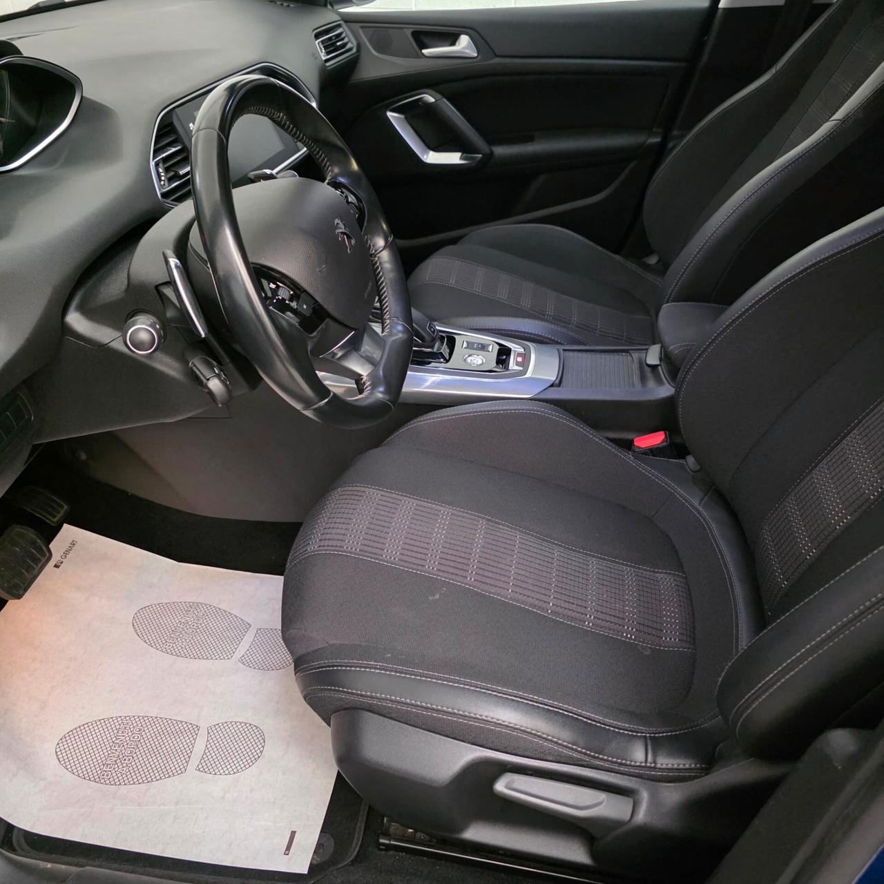 Peugeot 308 1.2 BENZINA SW Allure AUTOMATICA