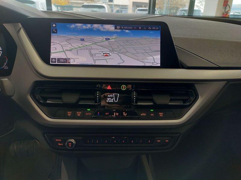 BMW Serie 1 118d 5p. Business Advantage Auto 2.0 150 cv