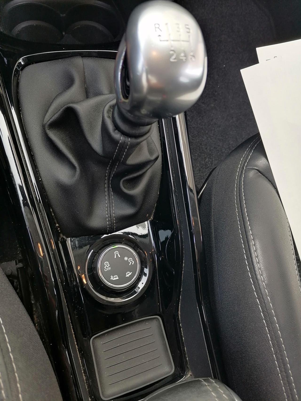 Peugeot 2008 1.6 BlueHDi 120 ALLURE 2017