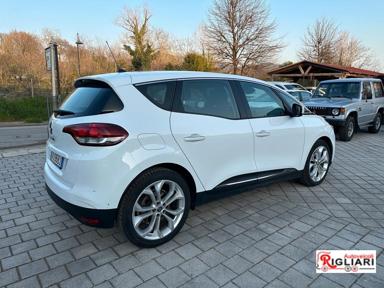 Renault Scénic Blue dCi 150 CV Initiale Paris