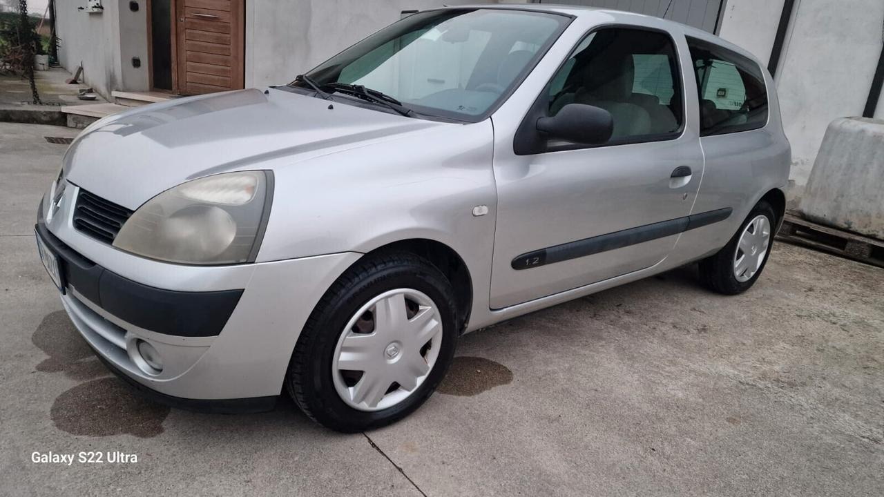 Renault Clio 1.2 cat 3 porte Confort Authentique neop