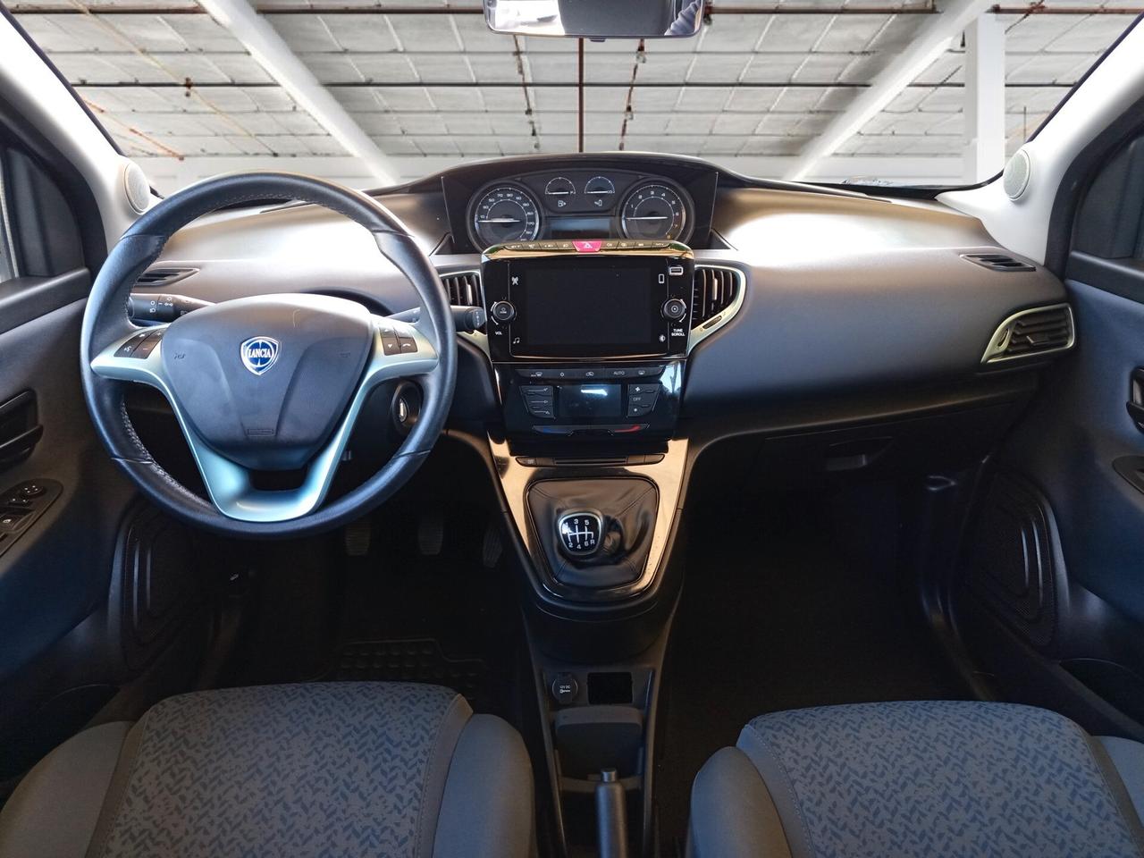 Lancia Ypsilon 1.0 FireFly 5 porte S&S Hybrid Gold