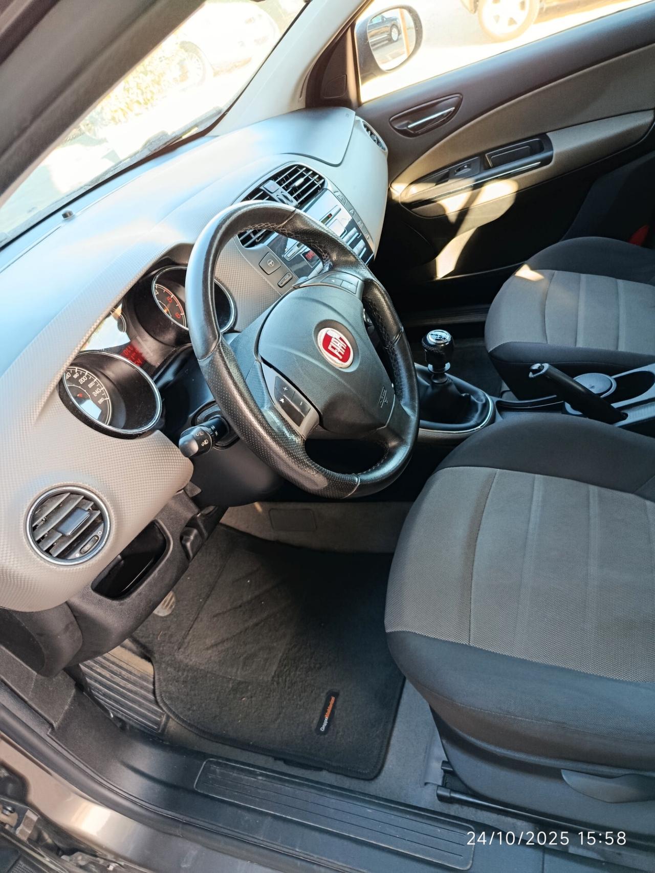 Fiat Bravo 1.6 MJT 120 CV DPF Active £3500 vista e piaciuta £4500 CON GARANZIA