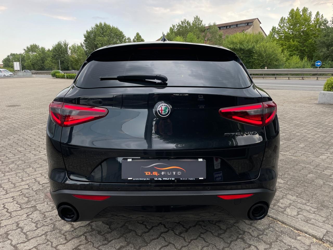 Alfa Romeo Stelvio 2.2 Turbodiesel 160 CV AT8 RWD Veloce