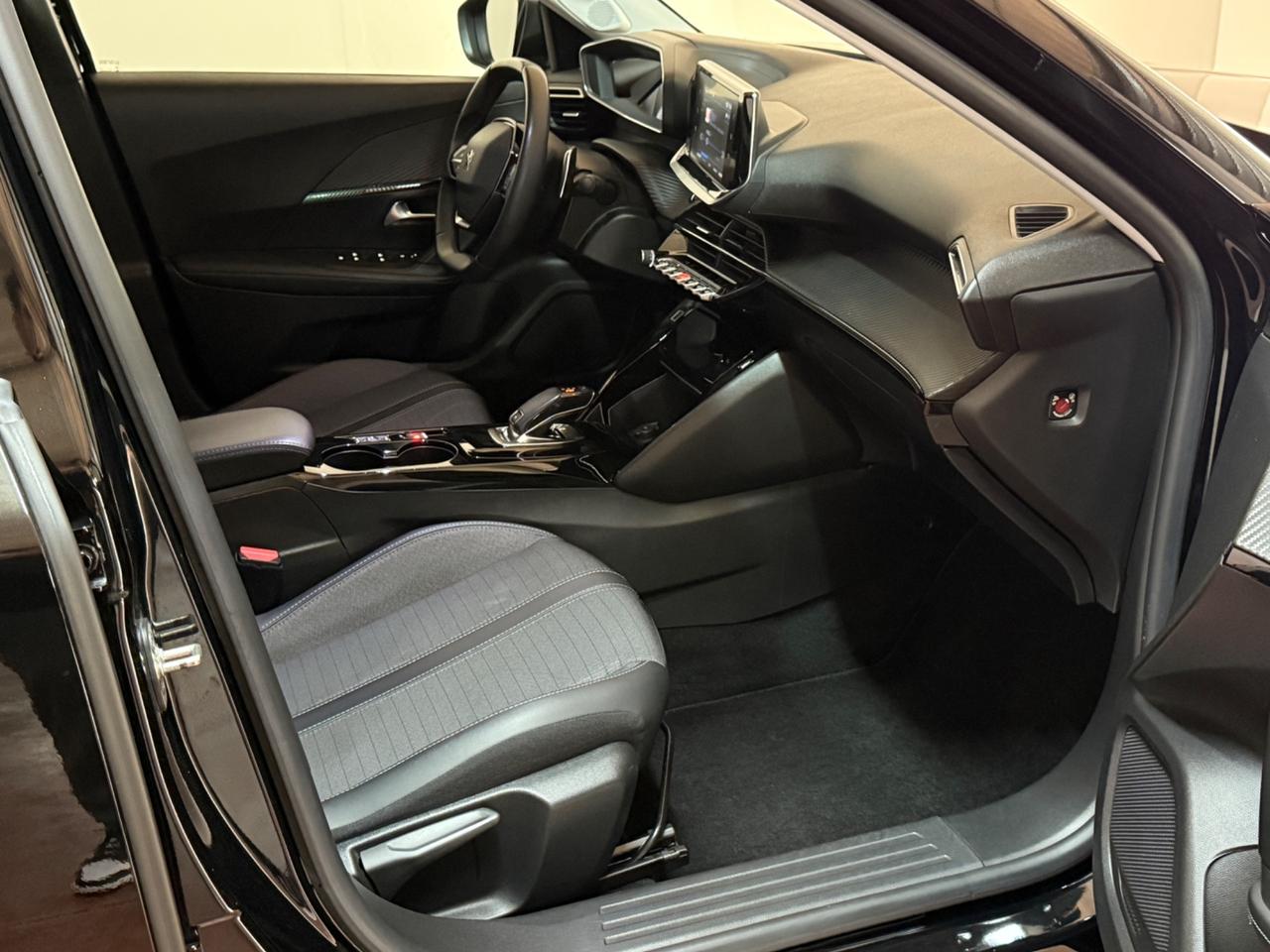 Peugeot 2008 BlueHDi 130 S&S EAT8 Allure Pack