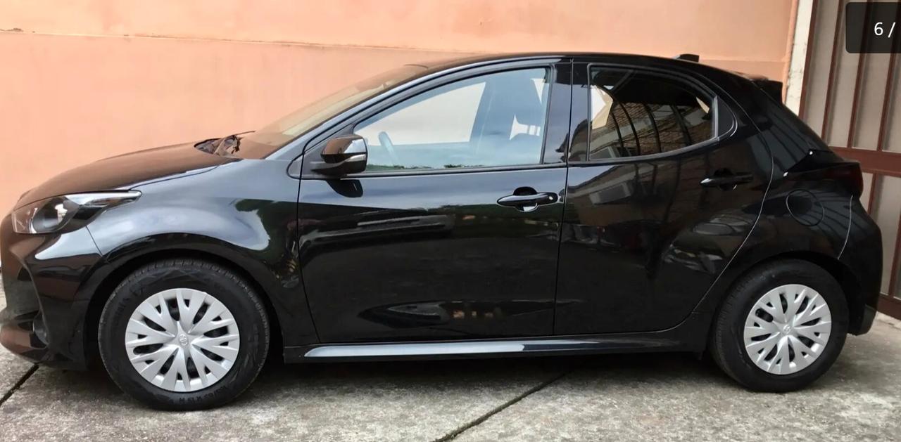 Toyota Yaris 1.5 Hybrid 5 porte Business