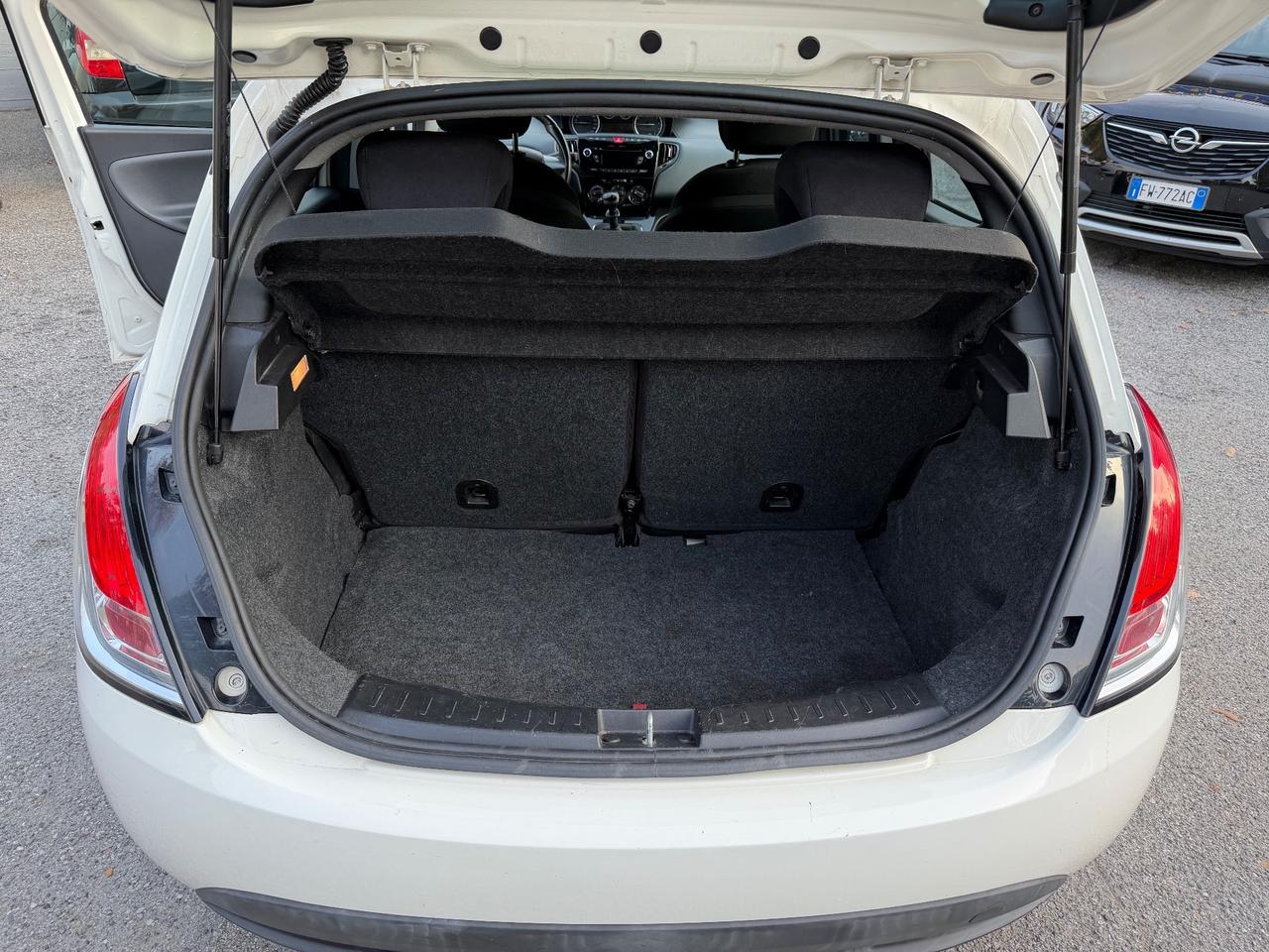 Lancia Ypsilon 1.2 benzina