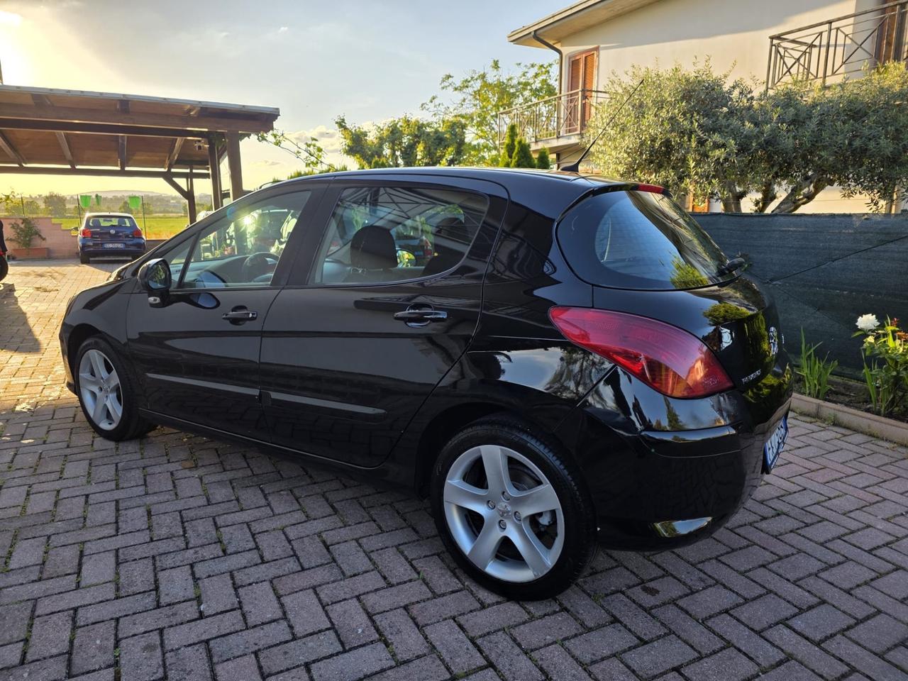 Peugeot 308 1.6 HDi 110CV 5p. Tecno (6 Marce)
