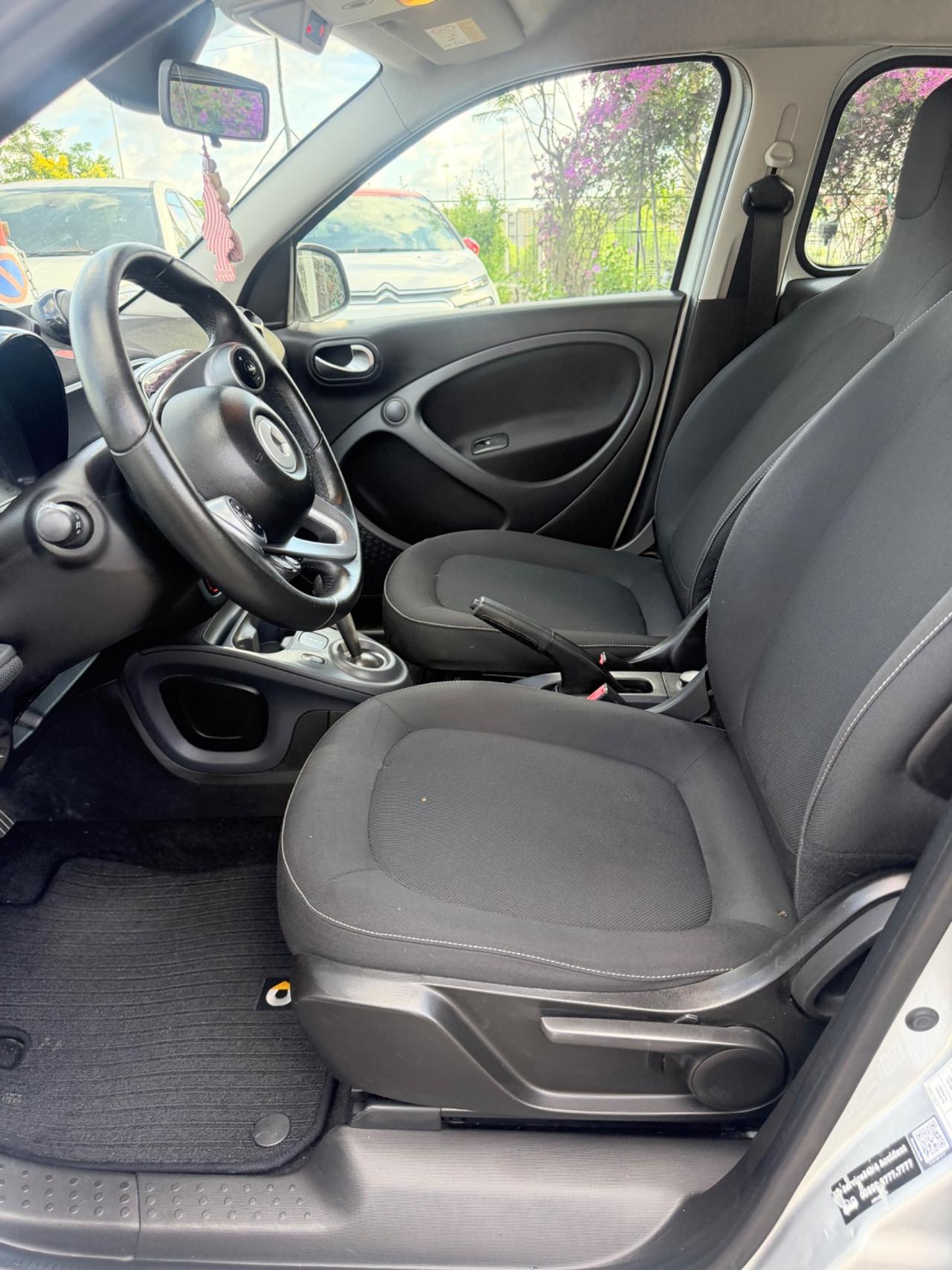 Smart ForFour 70 1.0 Passion Cambio automatico Navi Camera