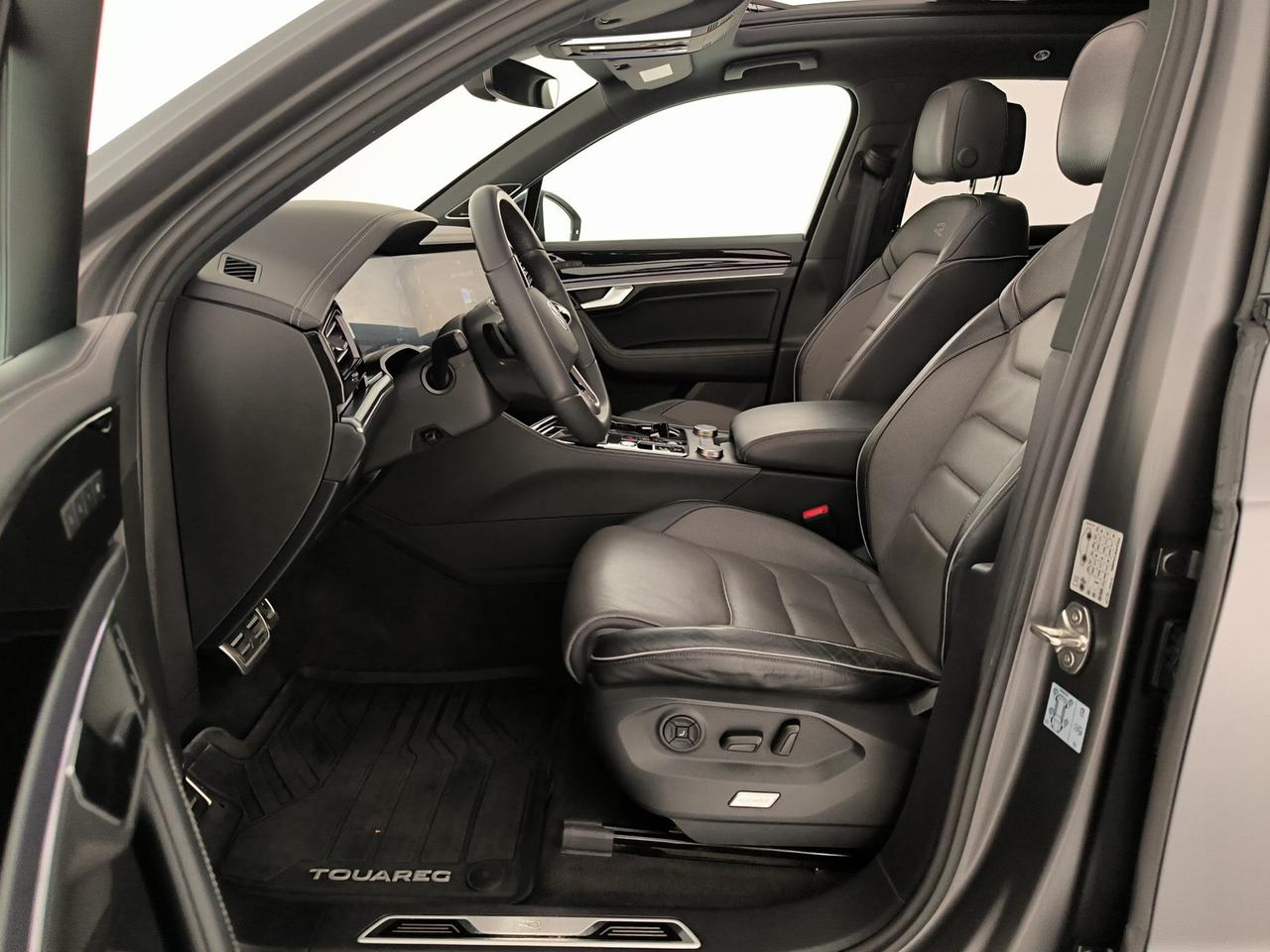 Volkswagen Touareg 3.0 v6 tdi scr r-line 231cv auto