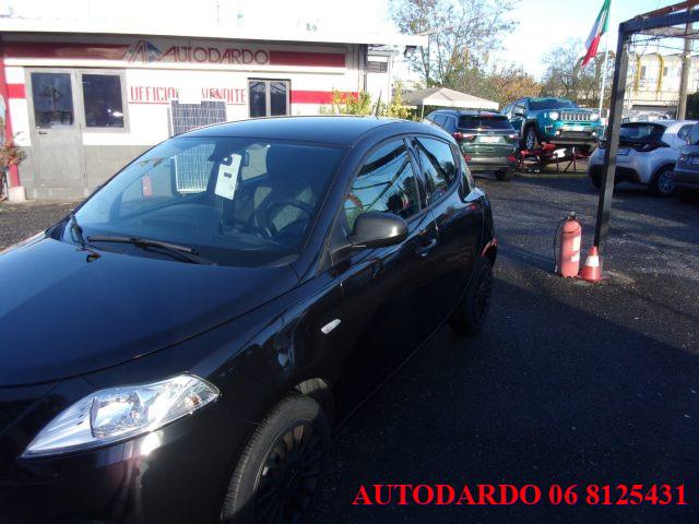 LANCIA Ypsilon 1.0 FireFly 5 porte S&S Hybrid Ecochic Silver