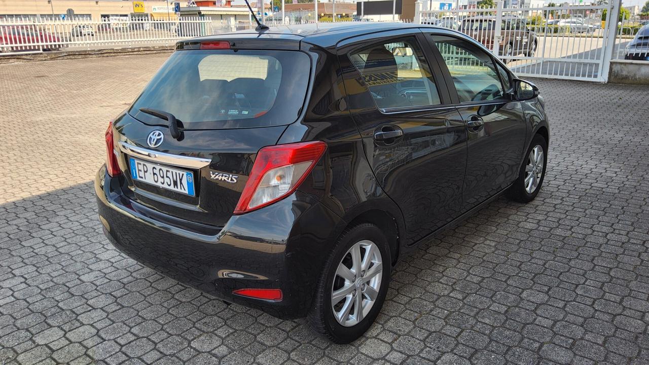 Toyota Yaris 1.0 5 porte Lounge