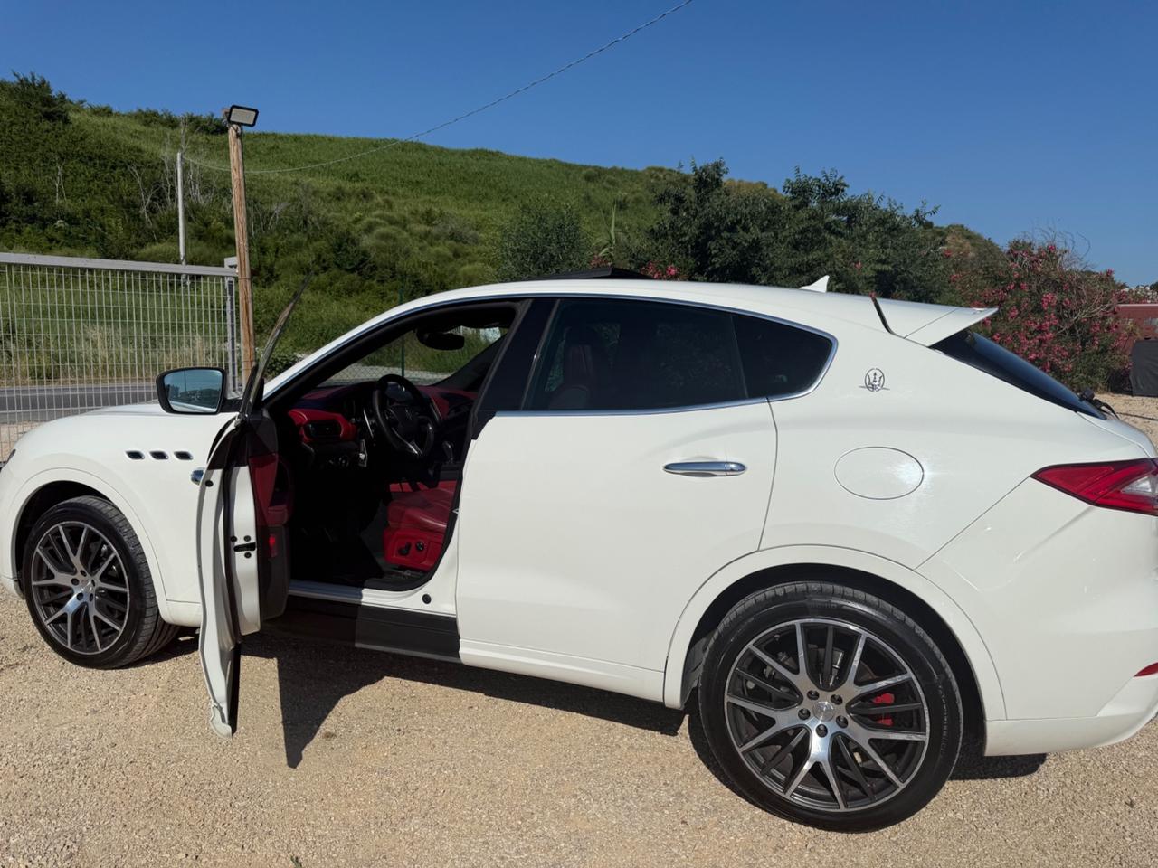Maserati Levante V6 Diesel 275 CV AUTOCARRO PERMUTE
