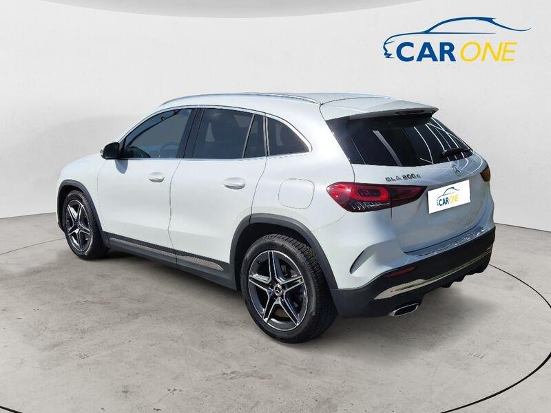Mercedes-Benz GLA GLA 200 d Automatic Premium