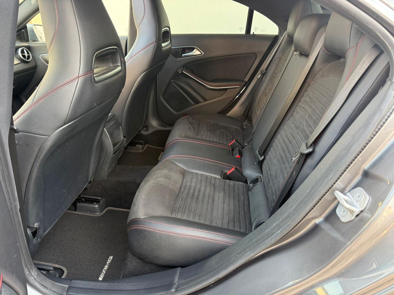 Mercedes-benz CLA 200 d Premium Amg 72000km