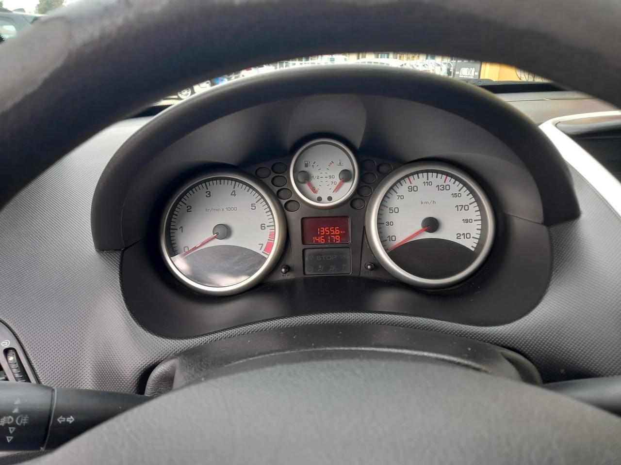 Peugeot 206 1.1 benzina