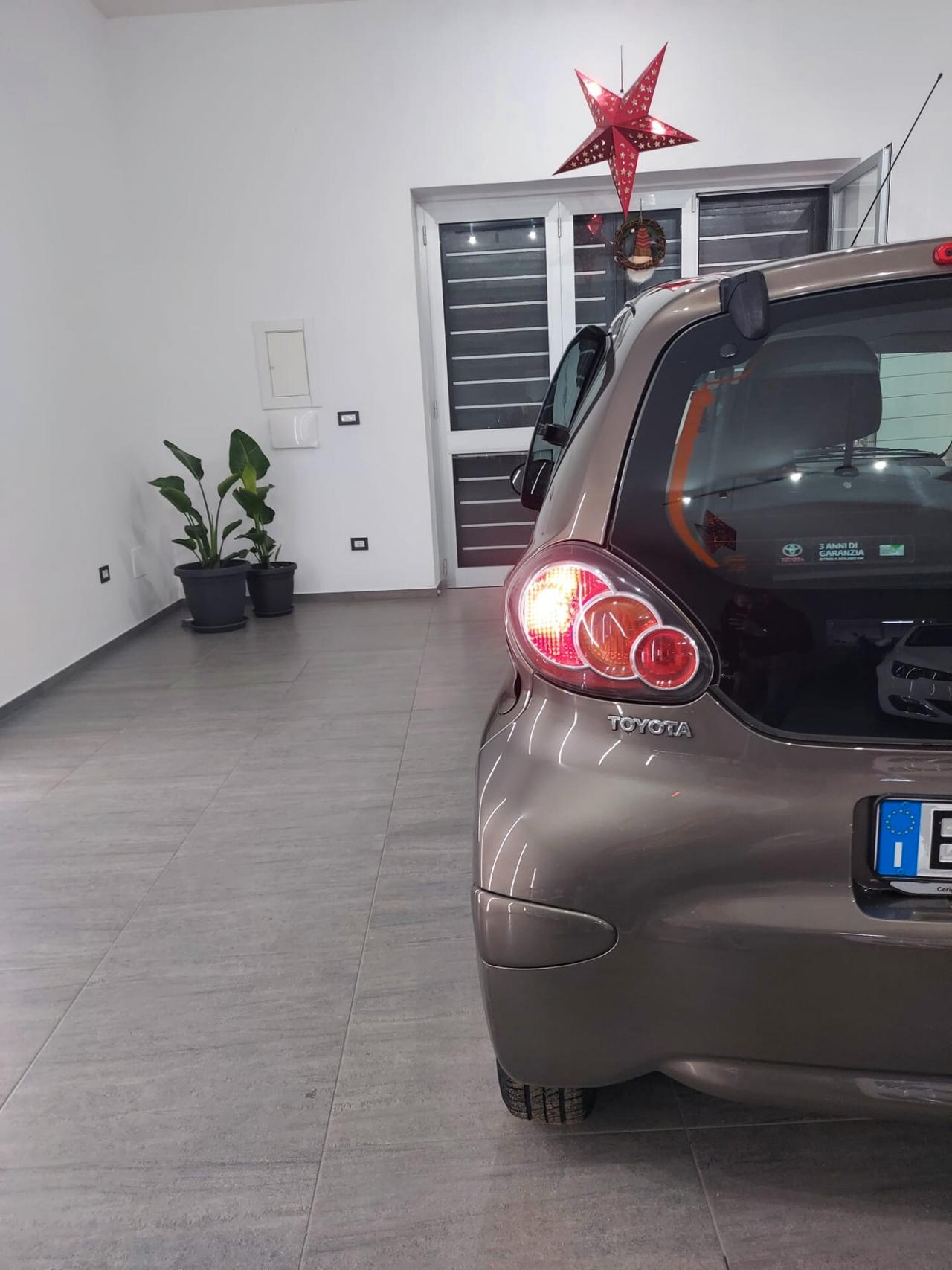 Toyota Aygo 1.0 12V VVT-i 5 porte Cool Soda Connect MMT