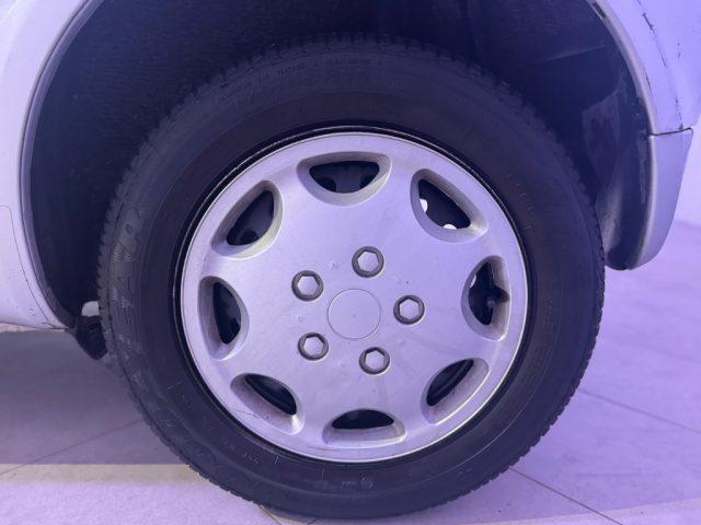 TOYOTA Yaris 1.3i 16V cat 3 porte aut. Sol