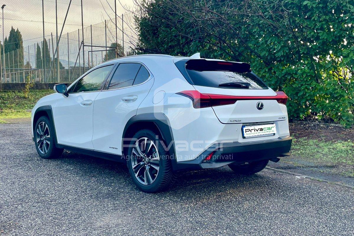 LEXUS UX Hybrid Luxury