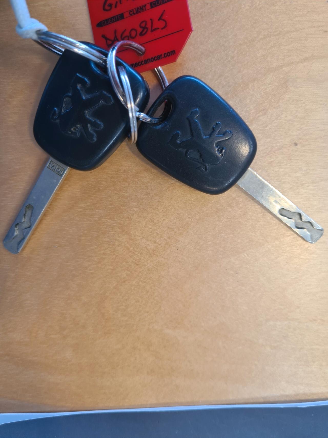 Peugeot 107 1.0 68CV 3p. Plaisir