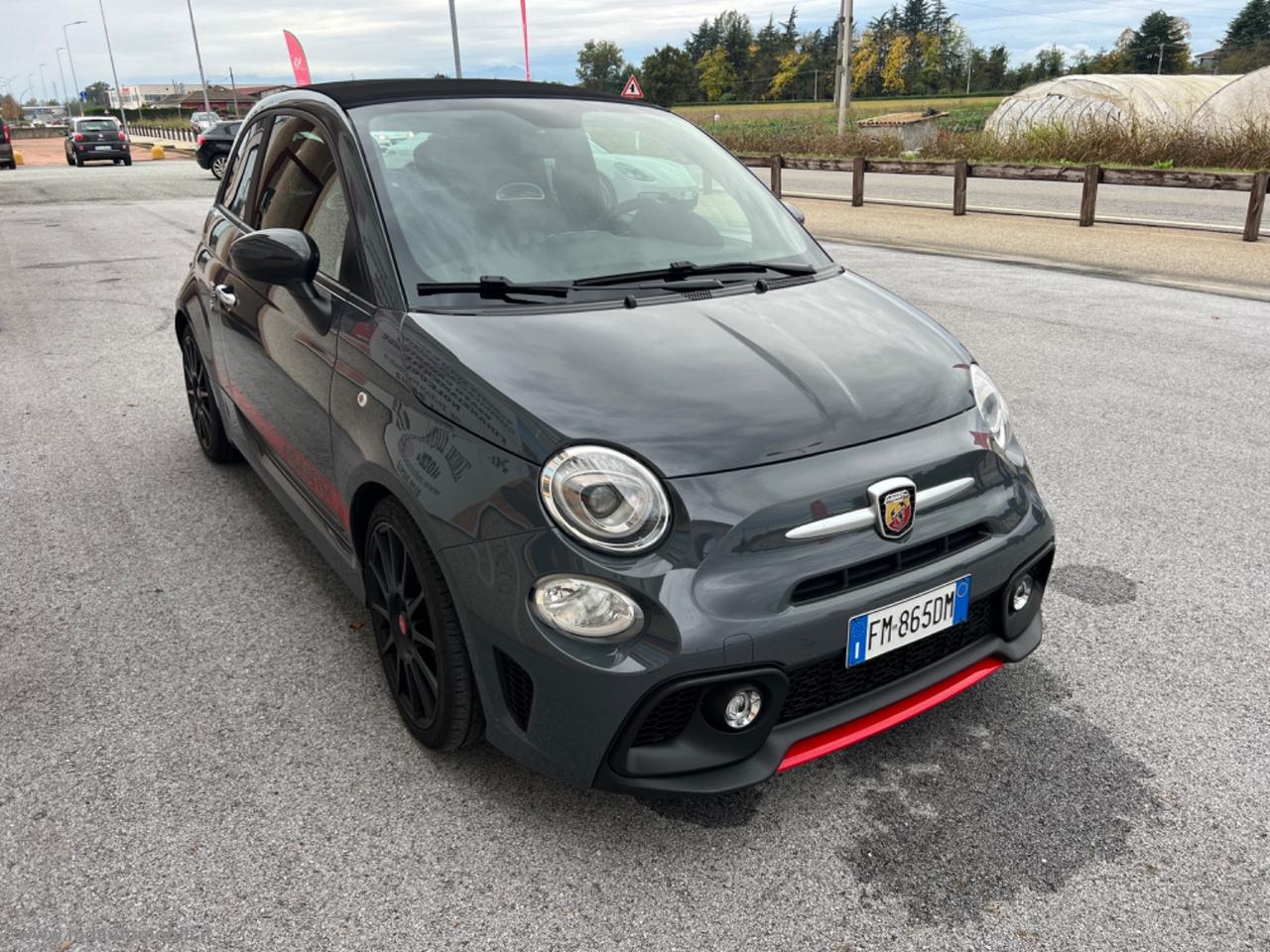 ABARTH 695 C 1.4 Turbo T-Jet XSR Yamaha Lim.Ed. AKRAPOVIC 051/695