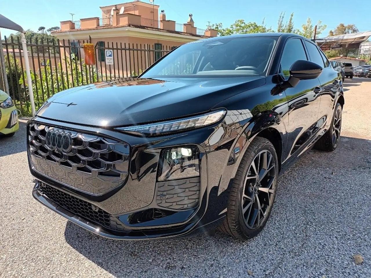Audi Q3 SPB 35 TDI S-tronic 150cv S-line Black Line KM0