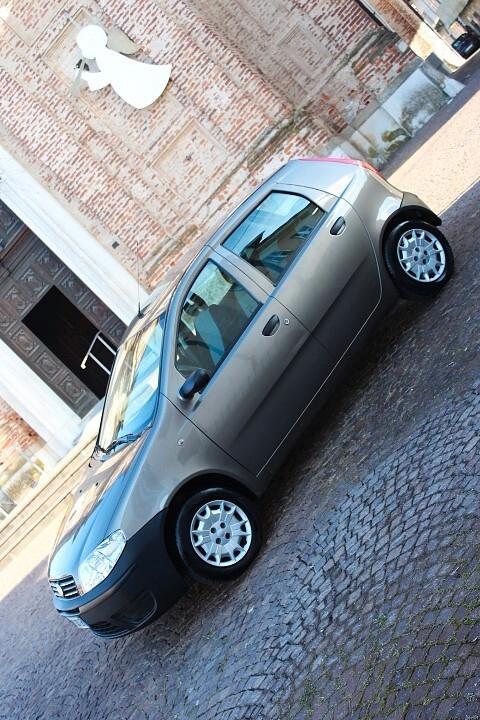 Fiat Punto Classic 1.2 5 porte MOTORE FIRE EX PENSIONATA GOMME 4 STAGIONI DA VETRINA