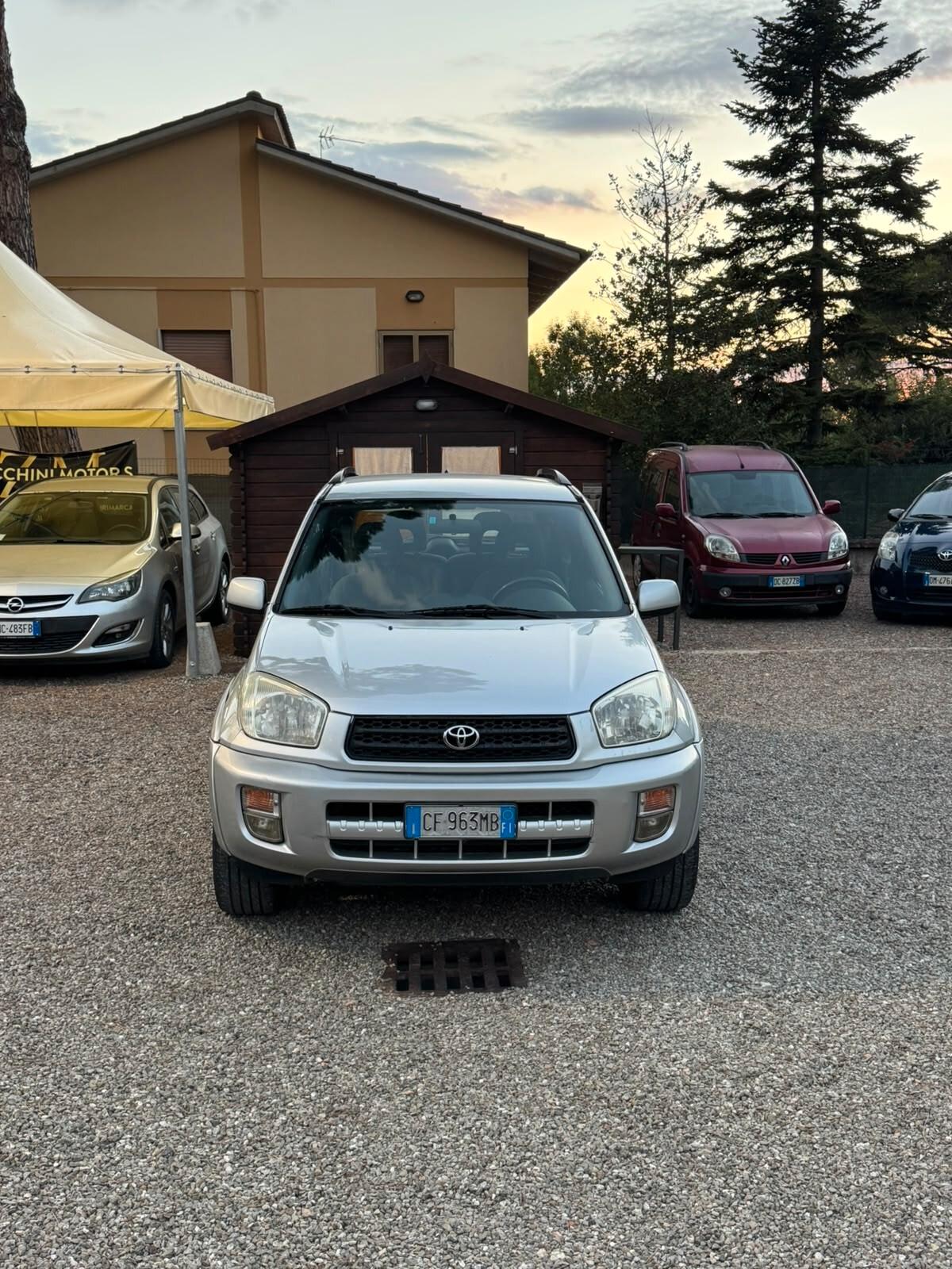 Toyota RAV 4 RAV4 2.0 16V MAI FATTO FUORISTRADA !!