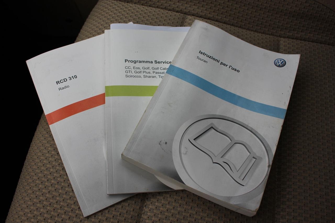 Volkswagen Touran 7 POSTI 1.6 TDI 105 CV AUTOMATICA GARANZIA 12 MESI