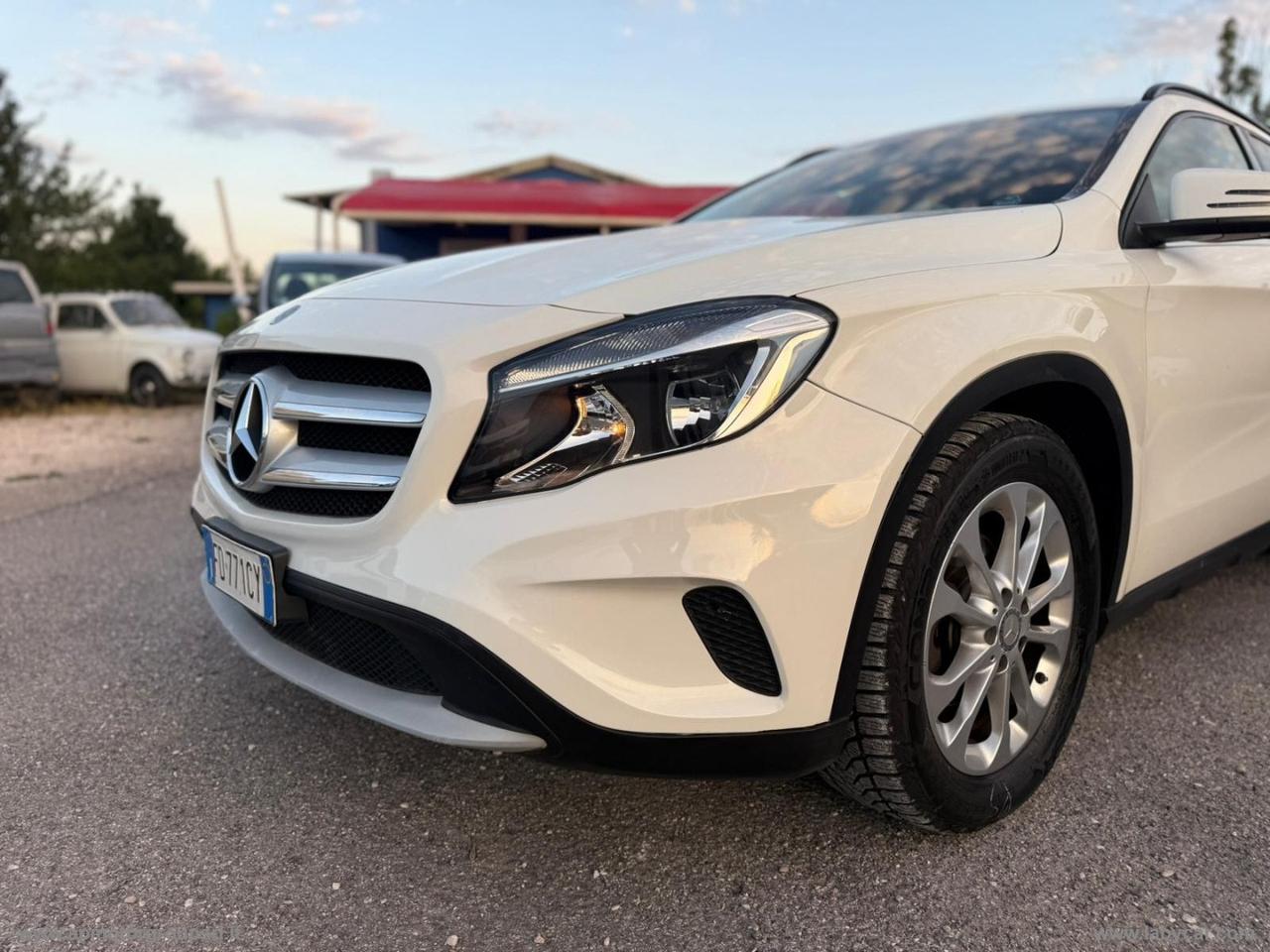 MERCEDES-BENZ GLA 180 d Automatic Executive