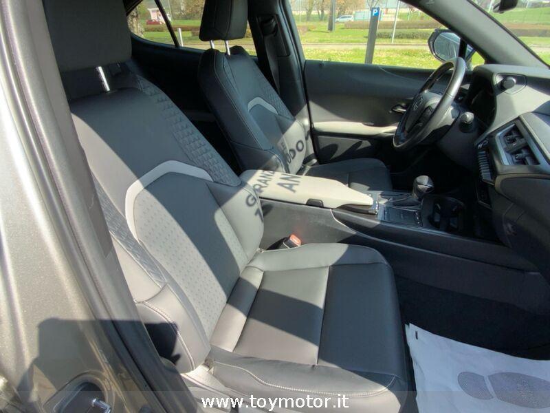 Lexus UX Hybrid Midnight