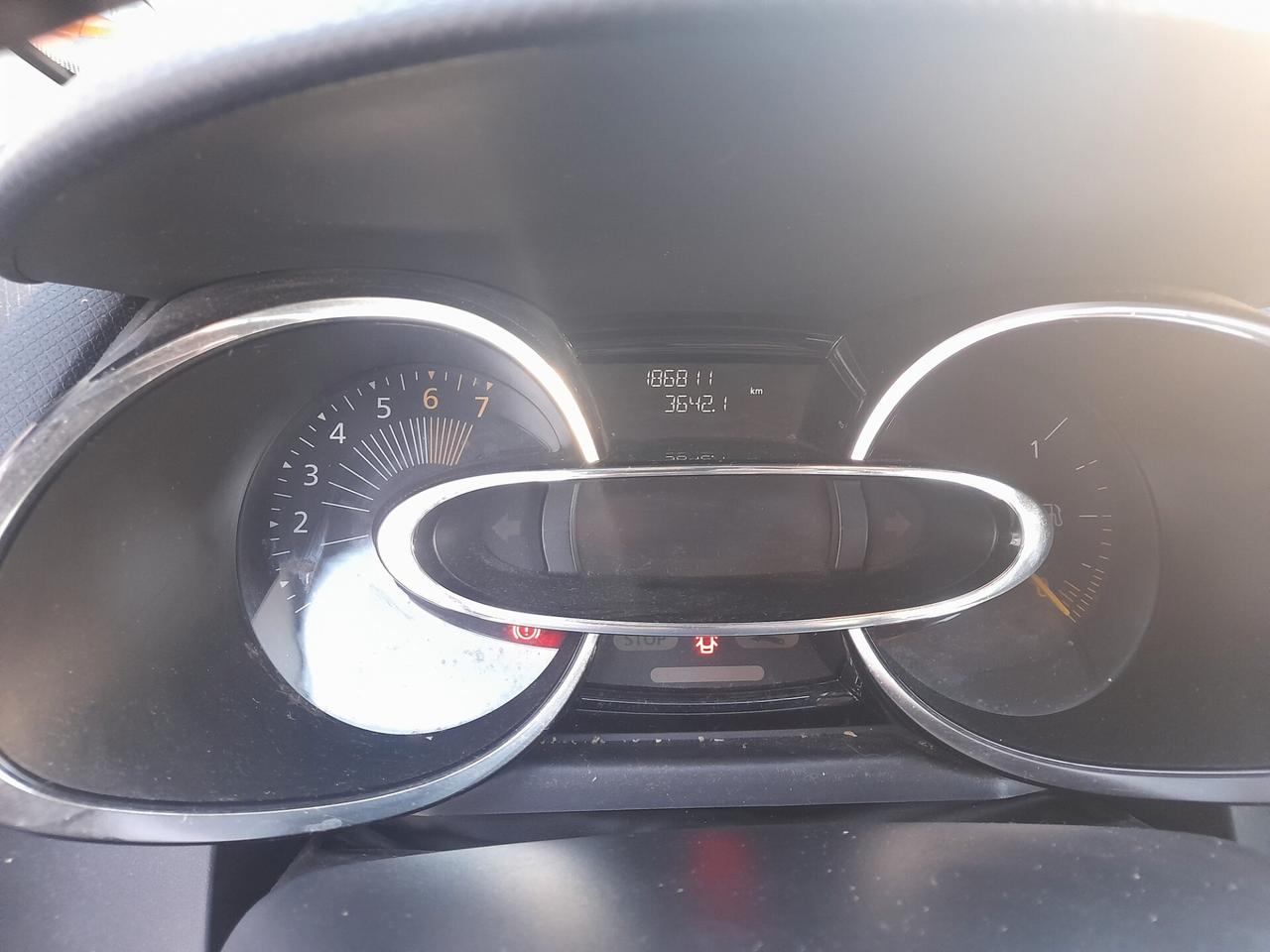 Renault Clio 1.2 16V 5 porte Dynamique