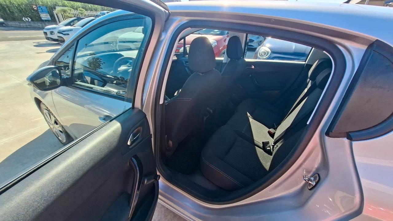 Peugeot 208 PureTech 68 5 porte 2016
