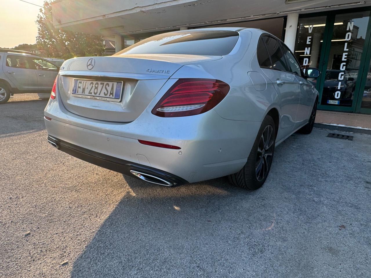 Mercedes-benz E 220 d Auto Premium Plus
