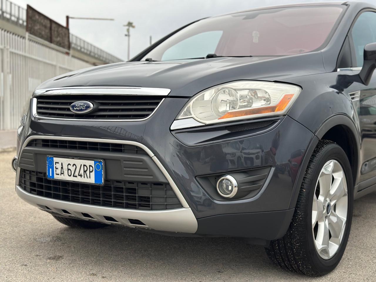 Ford Kuga 2010 2.0 TDCi 136 CV 4x4 Titanium PERFETTA