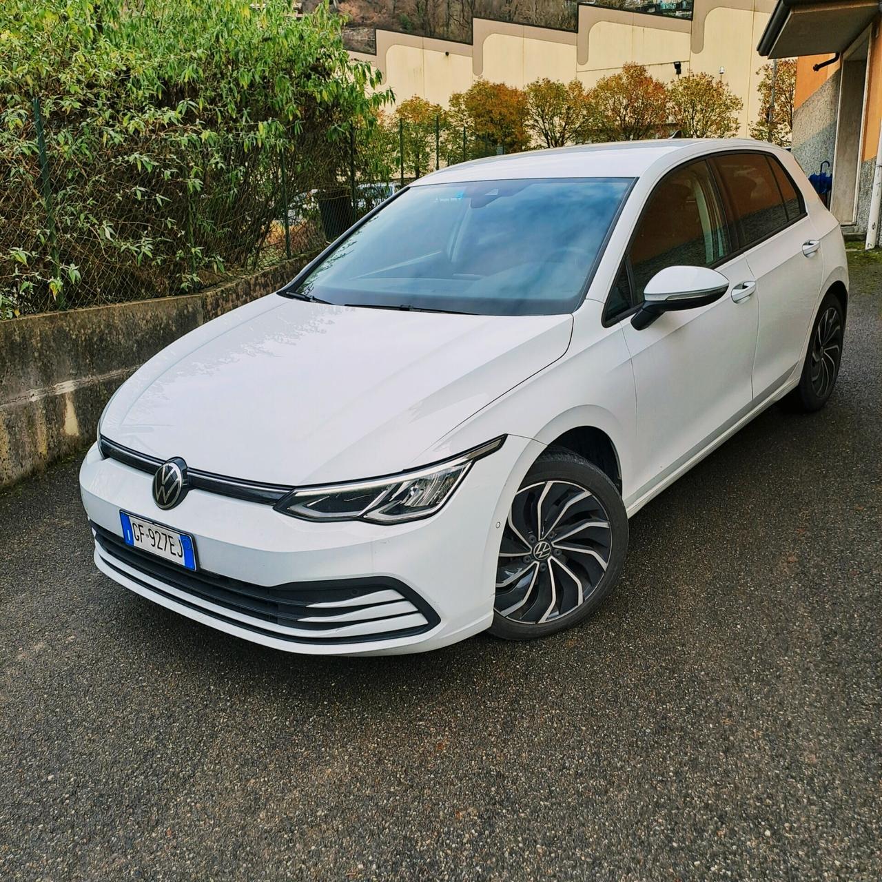 VW GOLF 8- 2.0 TDI - FULL OPT -NEOPATENTATI