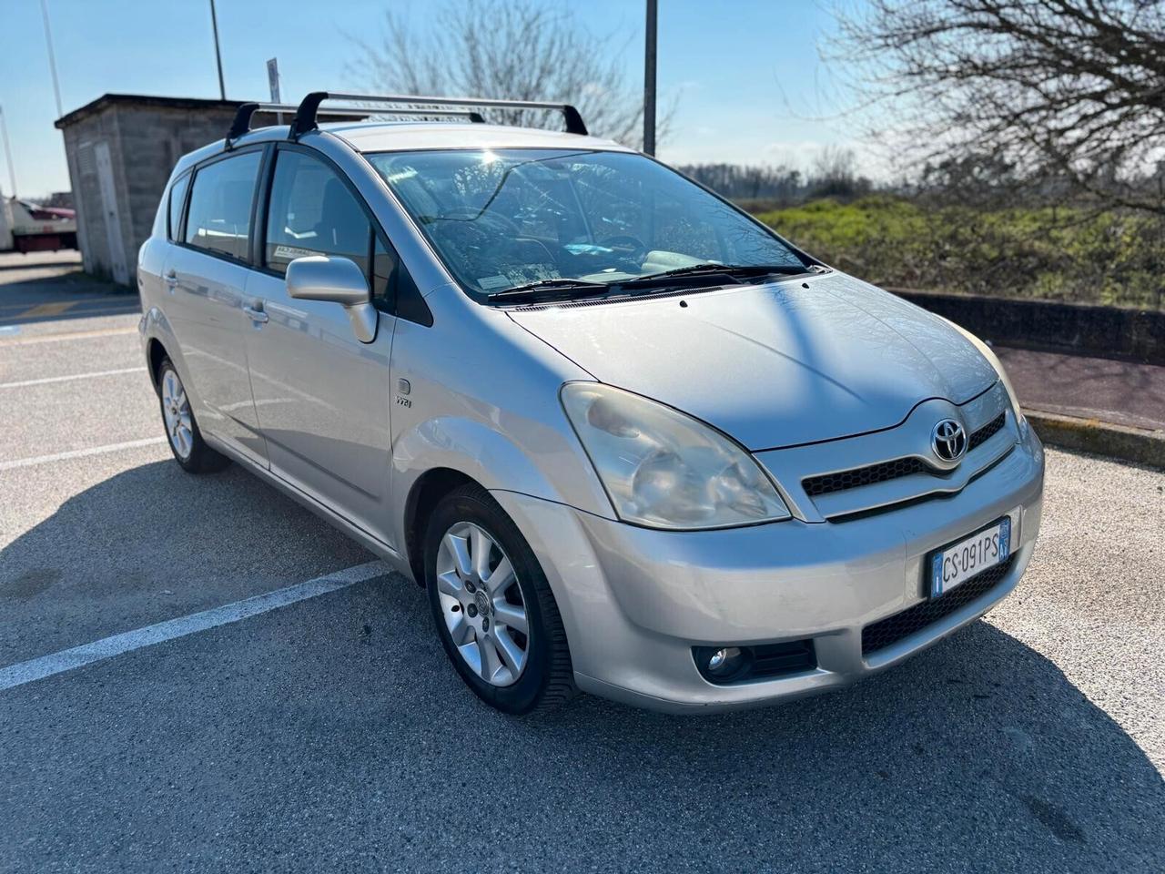 Toyota Corolla Verso 1.8 16V Sol 7 POSTI tagliandata sempre in concessionario toyota UNICO PROPRIETARIO