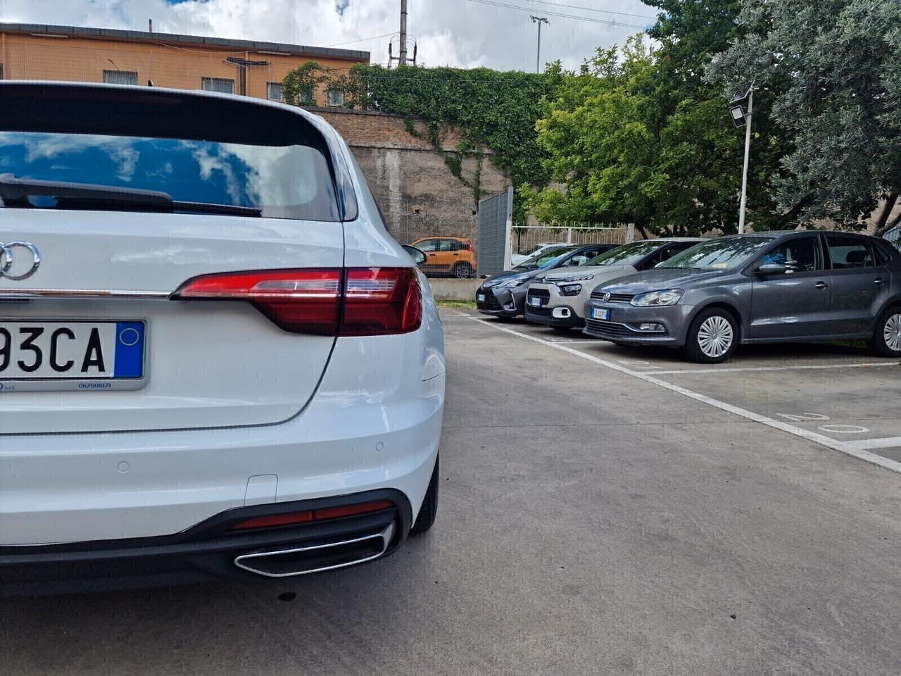 Audi A4 Avant 30 2.0 Hybrid/tdi Business 136cv S-tronic