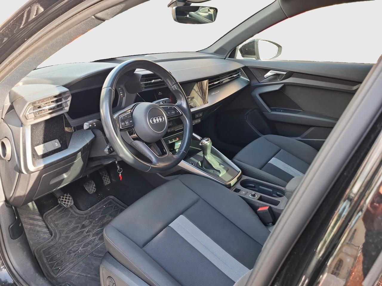Audi A3 Sedan 30 TFSI Business Advanced