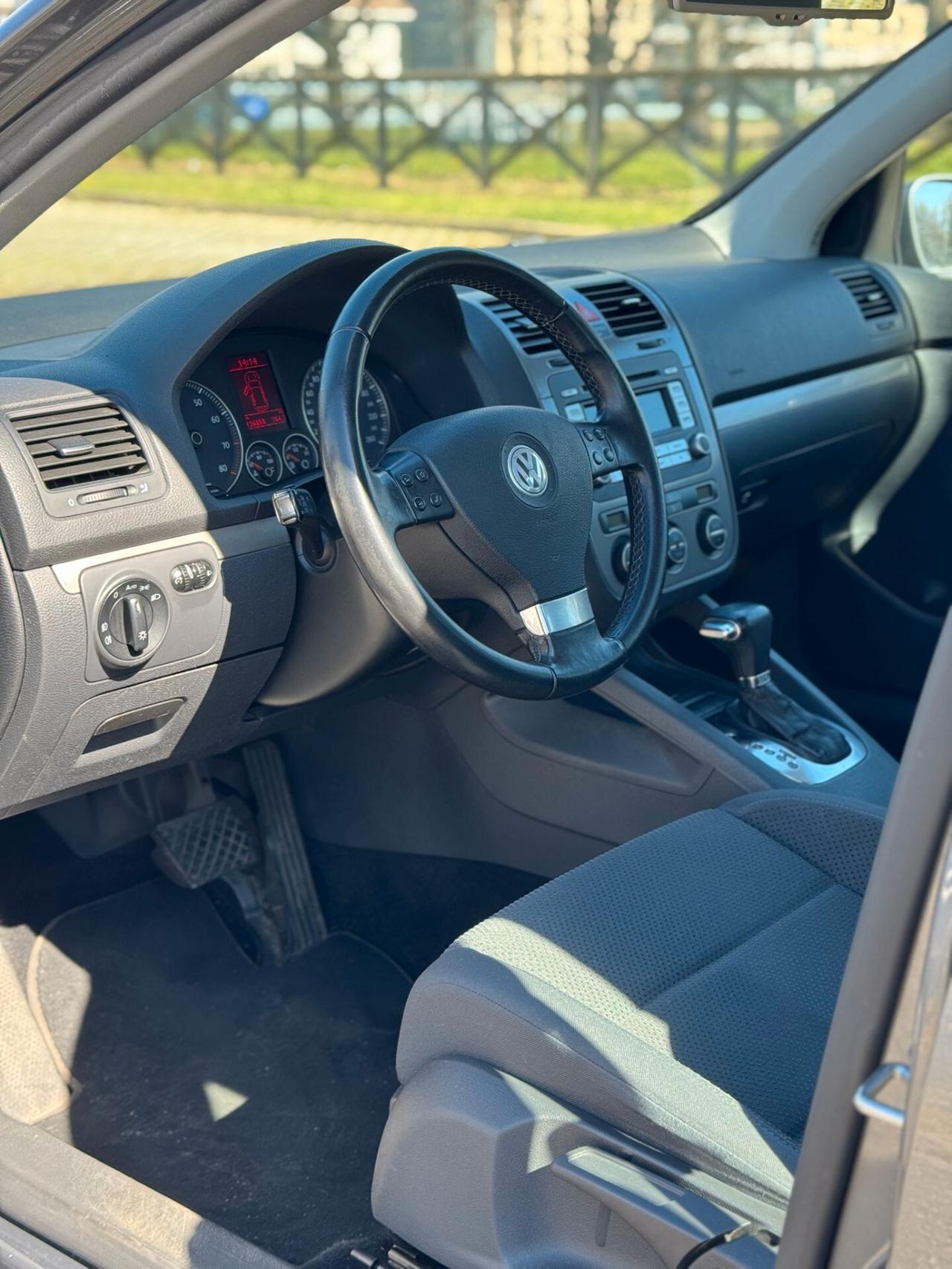 Volkswagen Golf 1.4 16V TSI 5p. DSG 7G x neopatentati