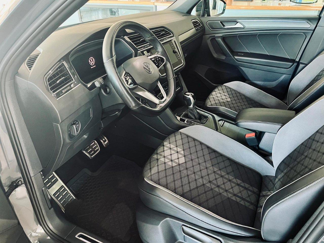 Volkswagen Tiguan 2.0 tdi R-Line 150cv dsg