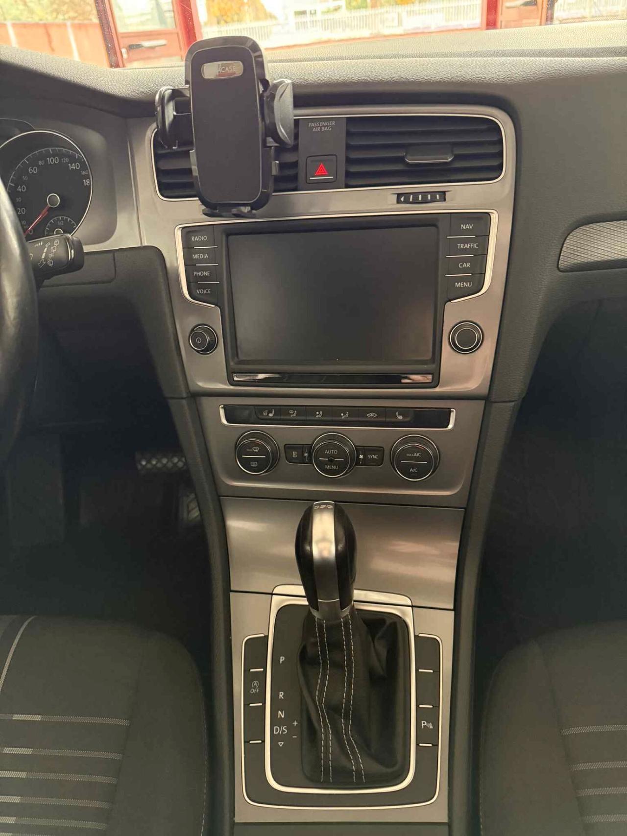 Volkswagen Golf 2.0 TDI DSG 5p. Lounge 150CV TETTO APRIBILE