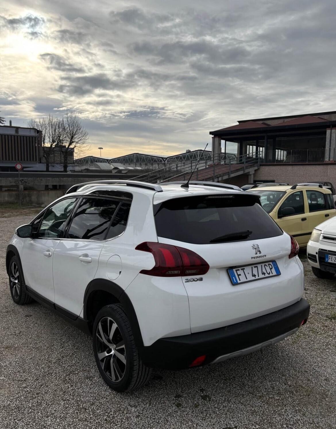 Peugeot 2008 1.5 Diesel AUTOMATICA PERFETTA