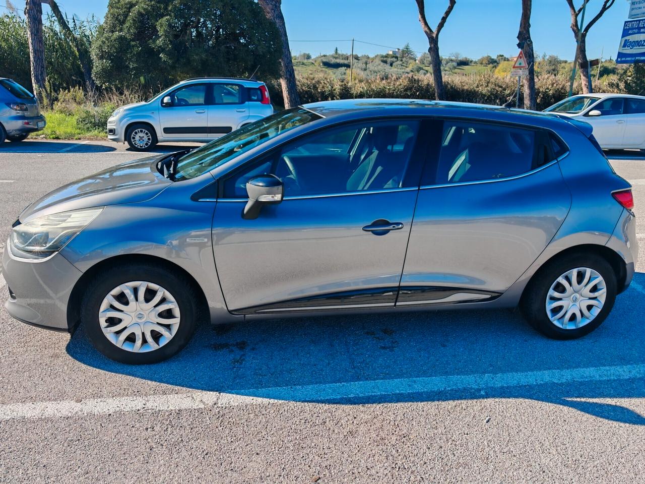 Renault Clio 1.2 75CV GPL 5 porte Costume National