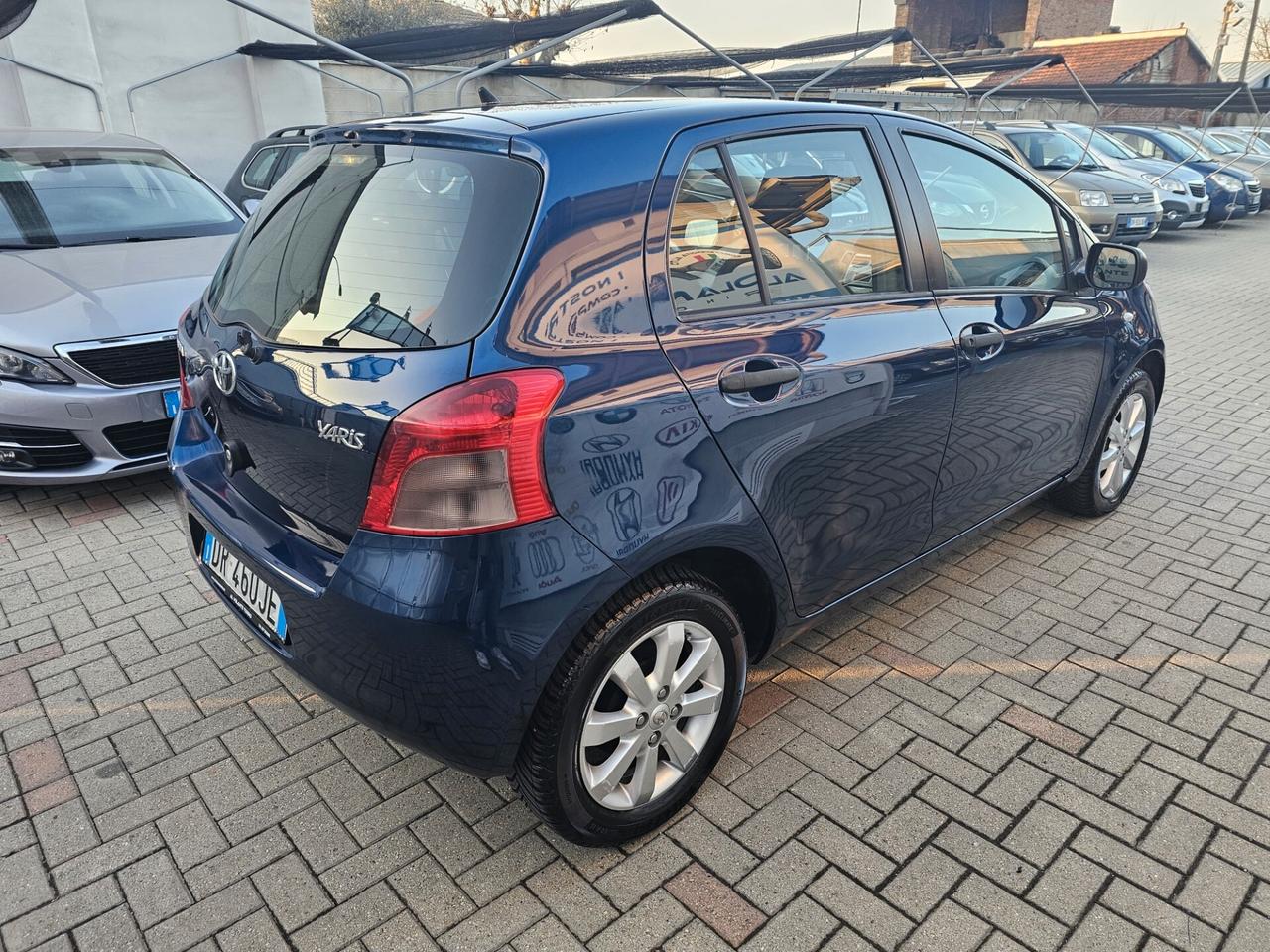 Toyota Yaris 1.0 5 porte